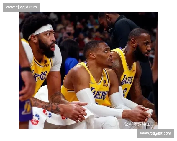 NBA湖人对决热火全场直播回放精彩瞬间深度解析战术数据看点